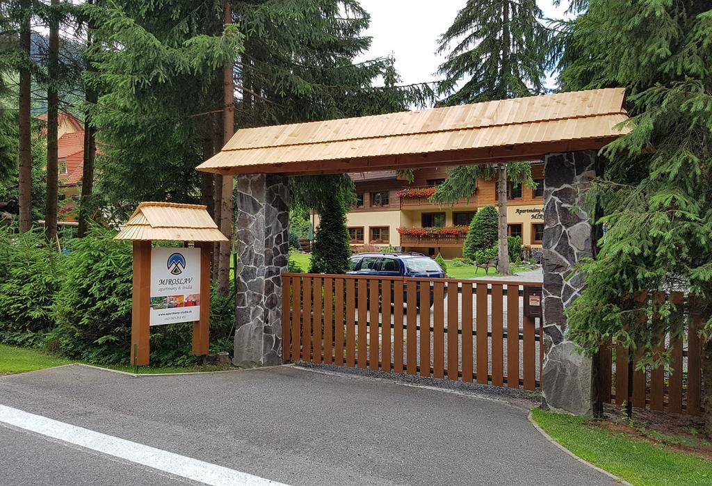 Apartmány a štúdiá Miroslav Deménvölgy Kültér fotó